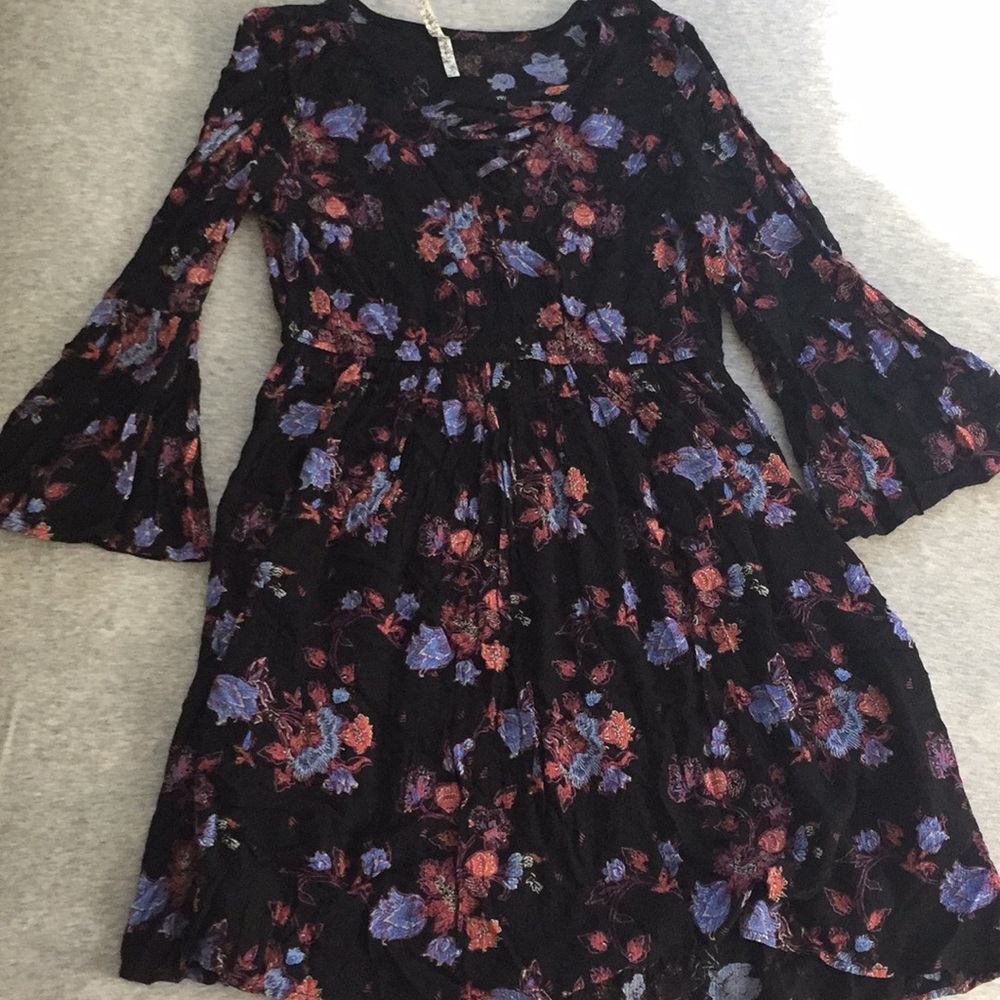 Mudd Floral Bell Sleeve Dress